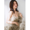 志崎樺音 1st 写真集『unplugged』カット