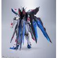 「METAL BUILD ストライクフリーダムガンダム ＜リバイバル版＞」