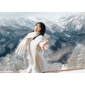 　「花岩香奈 1st写真集」先行カット