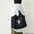 unify × Sanrio characters「クロミのリッチな刺繍の超軽量 トートバッグ  SUPK-01H」使用イメージ