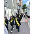 渋谷に“雷警報”発生!? アニメ『サンダー3』放送開始日に渋谷をジャック!学ラン33人が大捜索、カミナリがスペシャルネタ披露