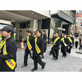 渋谷に“雷警報”発生!? アニメ『サンダー3』放送開始日に渋谷をジャック!学ラン33人が大捜索、カミナリがスペシャルネタ披露