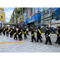 渋谷に“雷警報”発生!? アニメ『サンダー3』放送開始日に渋谷をジャック!学ラン33人が大捜索、カミナリがスペシャルネタ披露