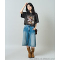“HELLO KITTY” Giddy Upコラージュ プリントTシャツ　¥5,995 tax in