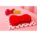 HELLO KITTY の真っ赤なリボンムース