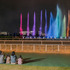 虹色に輝く光の大噴水／画像提供：東京メガイルミ