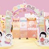 「ちびまる子ちゃん」×「クレヨンしんちゃん」マンガ絵のコラボ商品が登場！初のPOP UP SHOP 「おきらく商店」が開催決定・画像