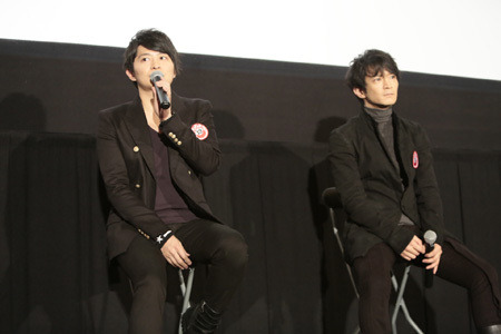 「ACCA13区監察課」先行上映会、下野紘＆津田健次郎が魅力をトーク