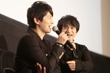 「ACCA13区監察課」先行上映会、下野紘＆津田健次郎が魅力をトーク