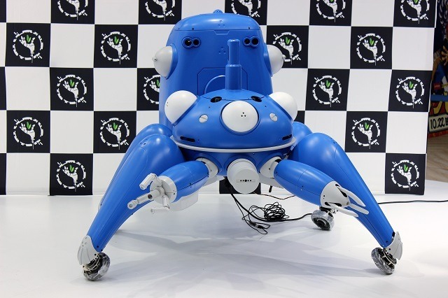 タチコマが実機で接客、スマホアプリと連携した「商品受け渡しサービス」がI.Gストアにて開始