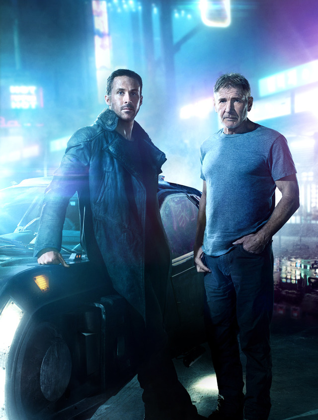 「ブレードランナー 2049」新旧ブレードランナーの2ショット写真を初披露