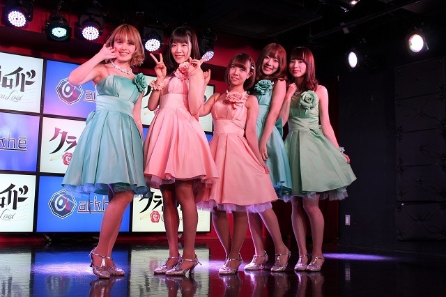 「クラシカロイド」楽曲担当のバクステメンバーによるミニライブ開催 ファンが“記者”になって質問も