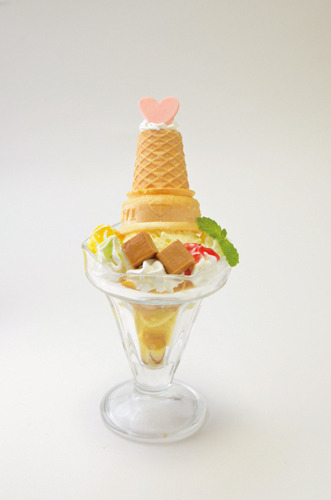 （C）高橋和希 スタジオ・ダイス/集英社・テレビ東京・NAS