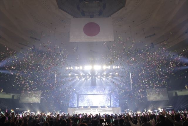 ClariSがついに“仮面”を脱いだ！ 大盛況の武道館ライブレポート