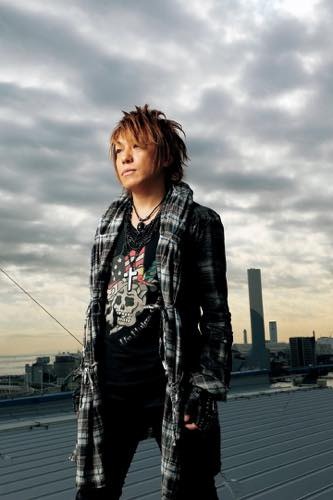 「スペース・スクワッド」主題歌は串田アキラ×YOFFYによる“激突兄弟”が担当