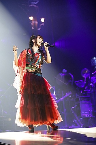 水樹奈々、ツアー最終公演 和テイストでファンを魅了