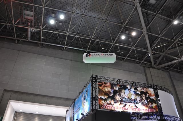 ポニーキャニオンブース 人気アニメグッズの前に長蛇の列 「つぐもも」試し読み冊子も配布【AJ2017】