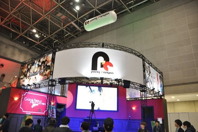 ポニーキャニオンブース 人気アニメグッズの前に長蛇の列 「つぐもも」試し読み冊子も配布【AJ2017】