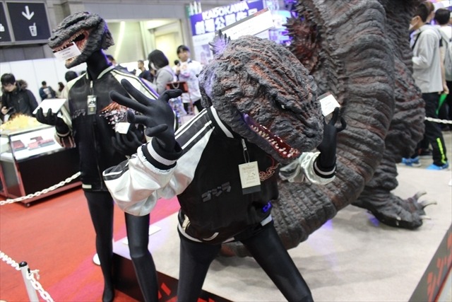 オシャレなTシャツからAJガチャまで！オフィシャルグッズ盛りだくさん【AJ2017】