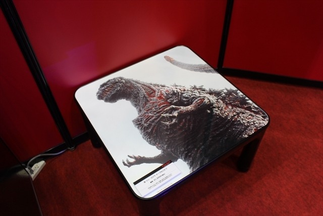 オシャレなTシャツからAJガチャまで！オフィシャルグッズ盛りだくさん【AJ2017】