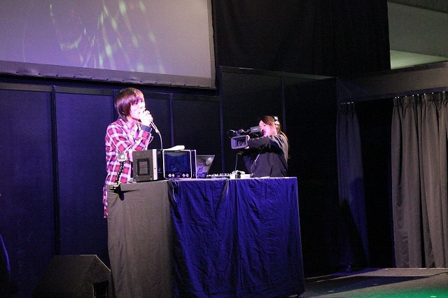 オープンステージのラストは「アニカラ☆JAPAN」 吉田尚記アナのDJプレイに会場は大興奮【AJ2017】