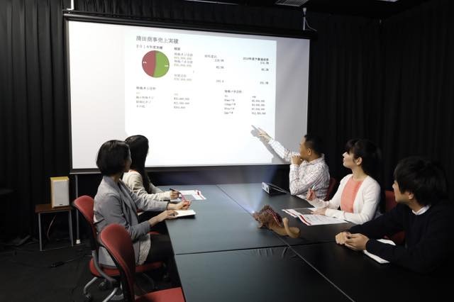 「シン・ゴジラ」より“ゴジラ 第2携帯”が上陸 55G対応で人智を超えた通信速度に