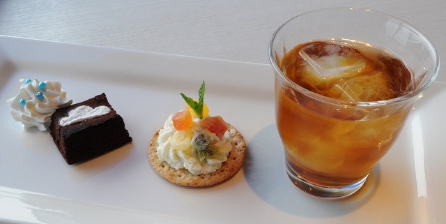 （C）赤塚不二夫／おそ松さん製作委員会