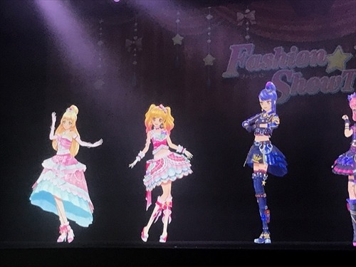 アイドルたちが現実に降臨？ DMM VR THATER「アイカツスターズ！イリュージョンShow Time」レポート