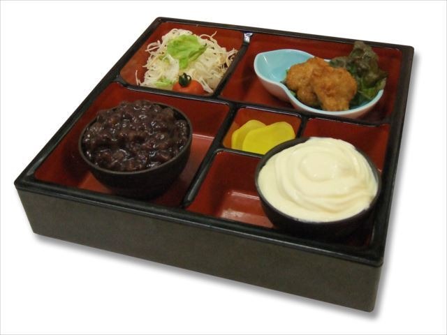 (C) 空知英秋／集英社 (C) 2017 映画「銀魂」製作委員会