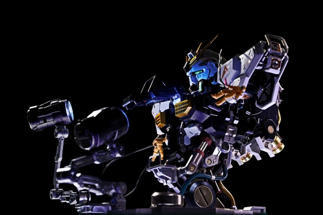 「FORMANIA EX νガンダム」（c）創通・サンライズ