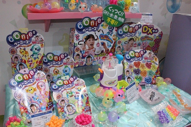 「スナックワールド」「トランスフォーマー」が人気のタカラトミーブース【おもちゃショー2017】