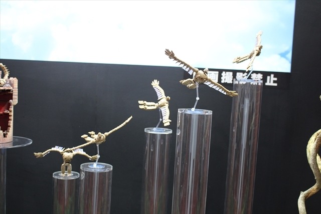 「コン・バトラーV」超合金に！「天空のラピュタ」「デジモン」懐かしいアニメがいっぱいのバンダイ【おもちゃショー2017】