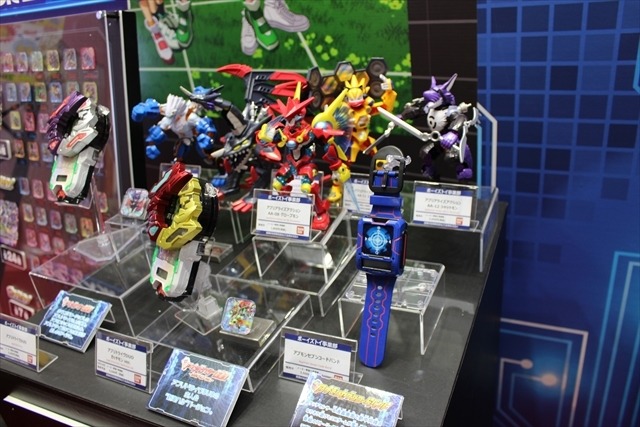 「コン・バトラーV」超合金に！「天空のラピュタ」「デジモン」懐かしいアニメがいっぱいのバンダイ【おもちゃショー2017】