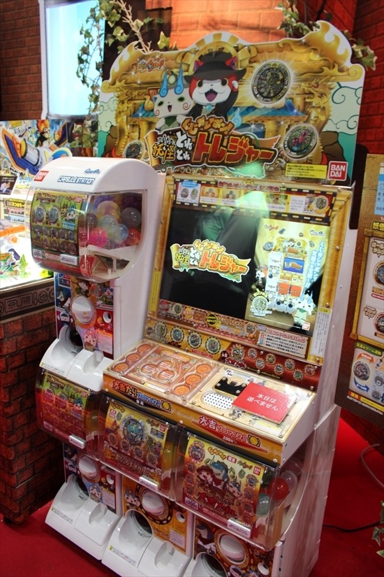 「妖怪ウォッチ」「プリキュア」に「ウルトラマン」「仮面ライダー」まで盛りだくさんなバンダイブース【おもちゃショー2017】