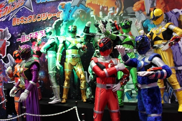 「妖怪ウォッチ」「プリキュア」に「ウルトラマン」「仮面ライダー」まで盛りだくさんなバンダイブース【おもちゃショー2017】