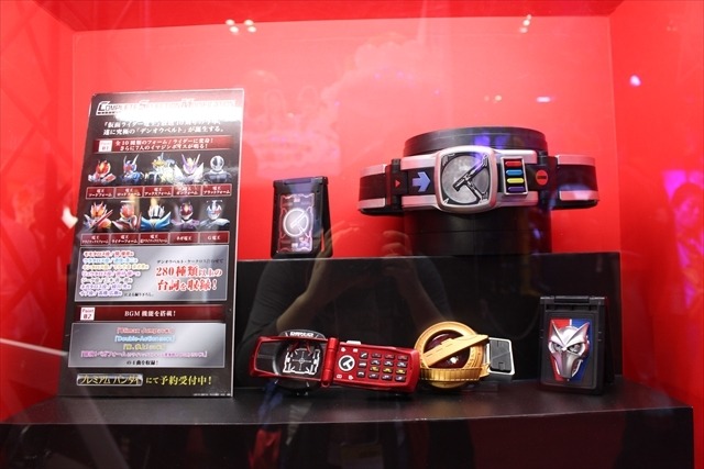 「妖怪ウォッチ」「プリキュア」に「ウルトラマン」「仮面ライダー」まで盛りだくさんなバンダイブース【おもちゃショー2017】