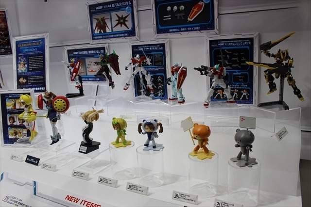 「ガンダム」「スター・ウォーズ」フィギュアやプラモがずらりと並ぶバンダイブース【おもちゃショー2017】