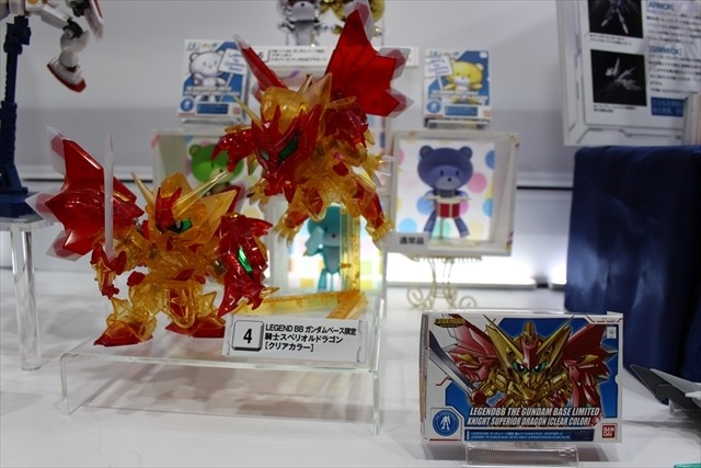 「ガンダム」「スター・ウォーズ」フィギュアやプラモがずらりと並ぶバンダイブース【おもちゃショー2017】