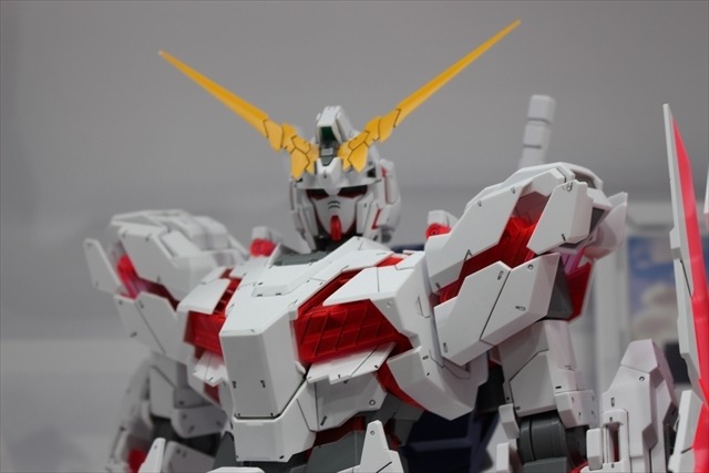 「ガンダム」「スター・ウォーズ」フィギュアやプラモがずらりと並ぶバンダイブース【おもちゃショー2017】