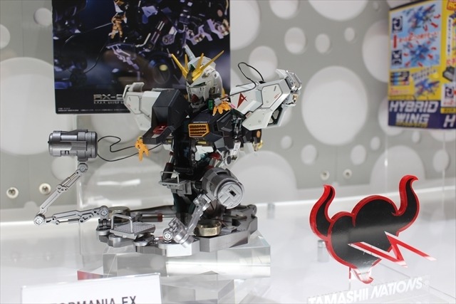 「ガンダム」「スター・ウォーズ」フィギュアやプラモがずらりと並ぶバンダイブース【おもちゃショー2017】