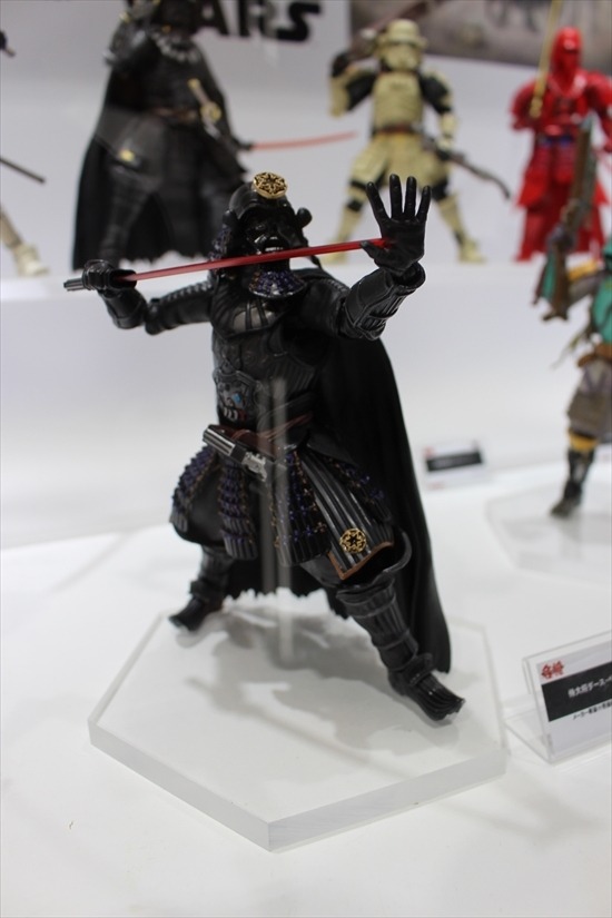 「ガンダム」「スター・ウォーズ」フィギュアやプラモがずらりと並ぶバンダイブース【おもちゃショー2017】