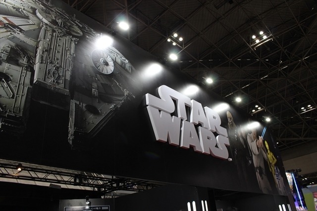 「ガンダム」「スター・ウォーズ」フィギュアやプラモがずらりと並ぶバンダイブース【おもちゃショー2017】