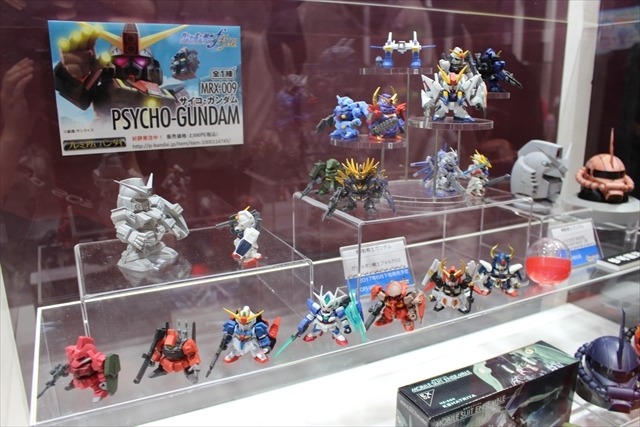 「ガンダム」「スター・ウォーズ」フィギュアやプラモがずらりと並ぶバンダイブース【おもちゃショー2017】