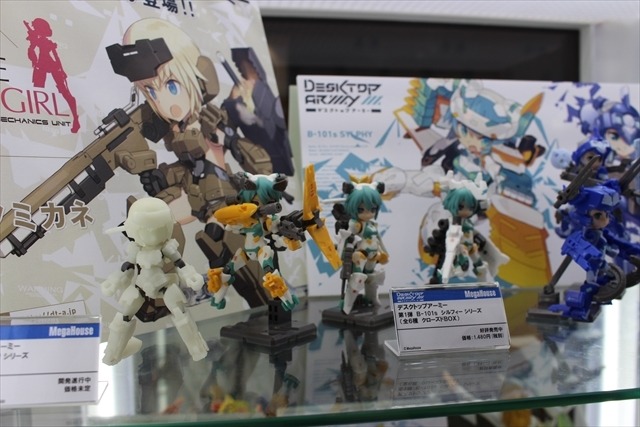 かめはめ波をVRで撃つ！「ポケモン」や「ワンピース」フィギュアも満載 メガハウスブース【おもちゃショー2017】