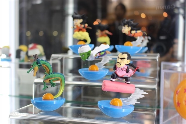 かめはめ波をVRで撃つ！「ポケモン」や「ワンピース」フィギュアも満載 メガハウスブース【おもちゃショー2017】