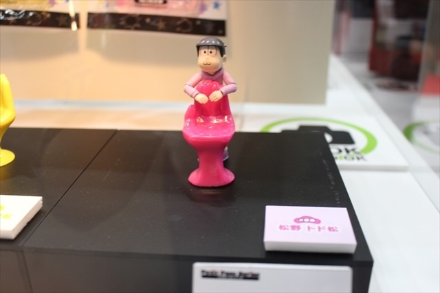 「おそ松さん」「ポケモン」のプチかわいいフィギュアが大集合！ リーメントブース【おもちゃショー2017】