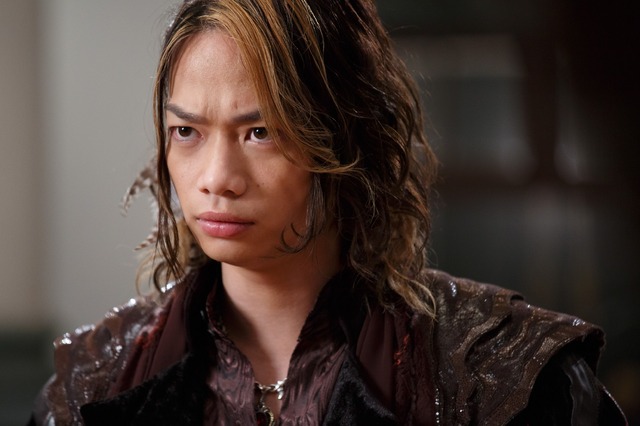 猛竜役 池田純矢（c）2018「KAMINOKIBA」雨宮慶太/東北新社