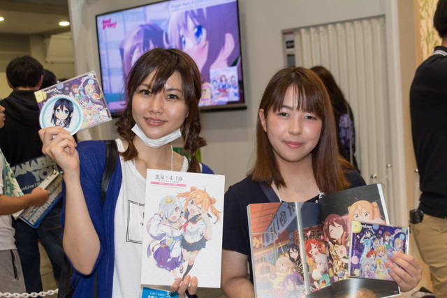 温泉むすめブースではイラスト合同本やミニアルバムが販売【コミケ92】