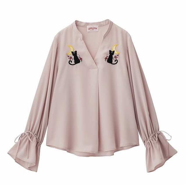 エンブロイダリーブラウス(C)武内直子・PNP・東映アニメーション(C)Naoko Takeuchi