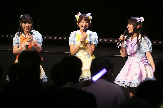 「温泉むすめ 1st LIVE」高田憂希・桑原由気らキャスト陣が歌にゲームに大盛り上がり！